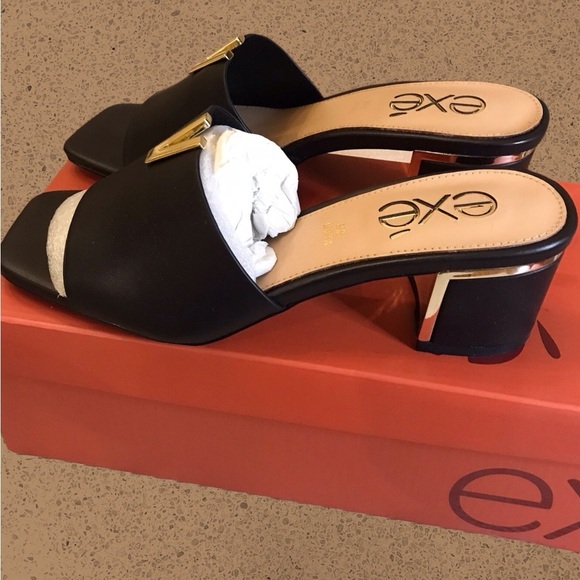 New in Box Exe Black Leather Women's Mules Sz 7.5 - Picture 6 of 8